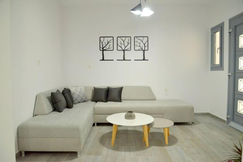 Alisahni Apartment 아다마스 외부 사진