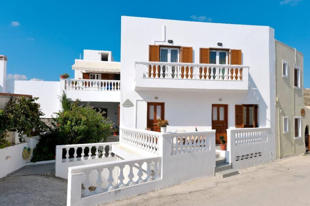 Alisahni Apartment 아다마스 외부 사진