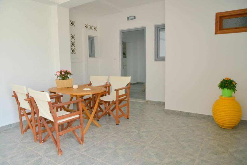 Alisahni Apartment 아다마스 외부 사진